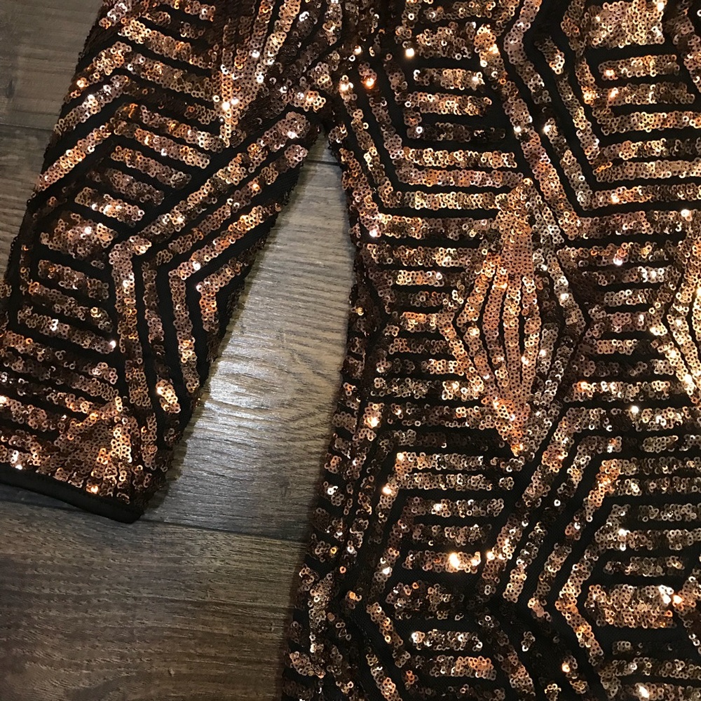 WINDSOR 3/4 SLEEVE SEQUIN DRESS